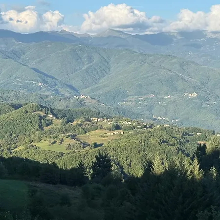 La Foce Apartament *