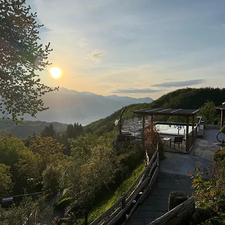 La Foce Apartament *